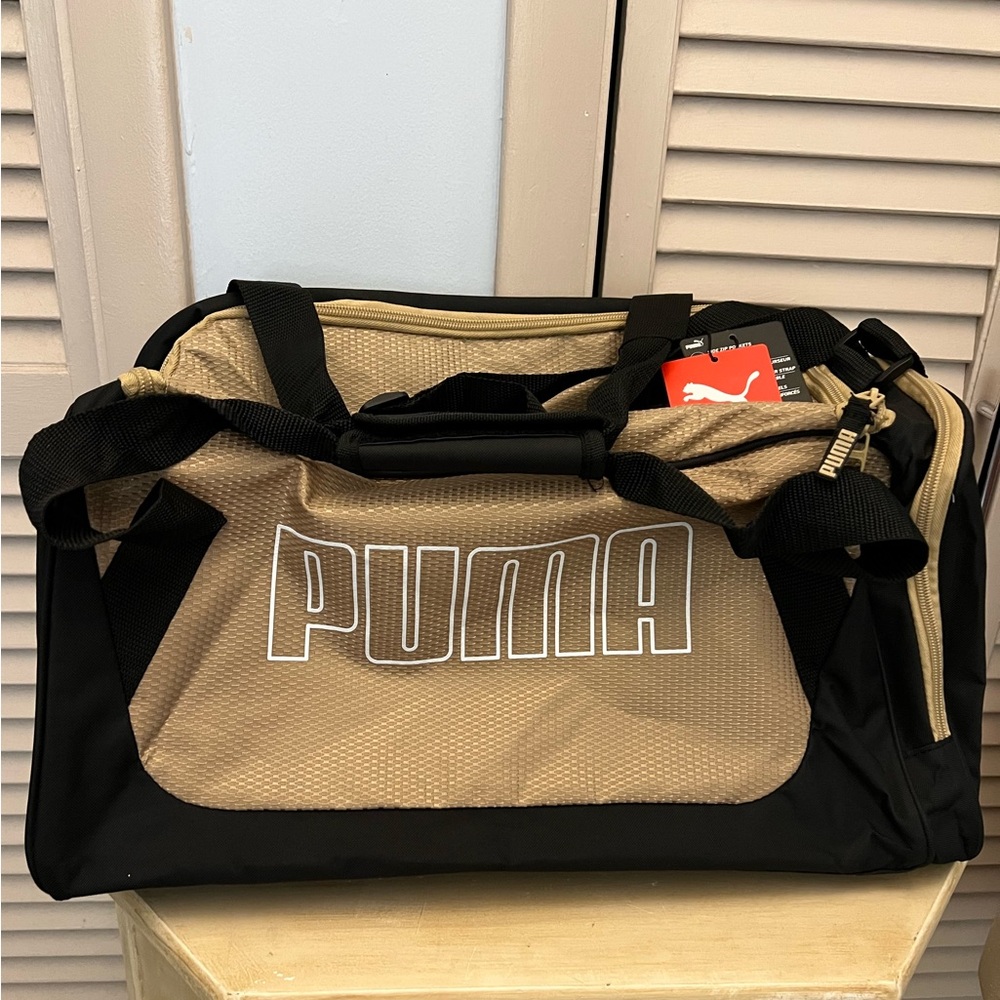 🌸NWT PUMA DUFFEL BAG🌸